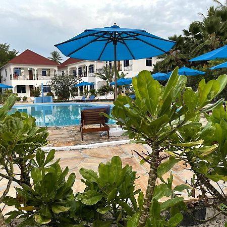 Visitor'S Inn จัมเบียนี ภายนอก รูปภาพ