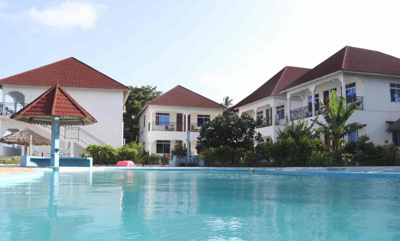Visitor'S Inn จัมเบียนี ภายนอก รูปภาพ