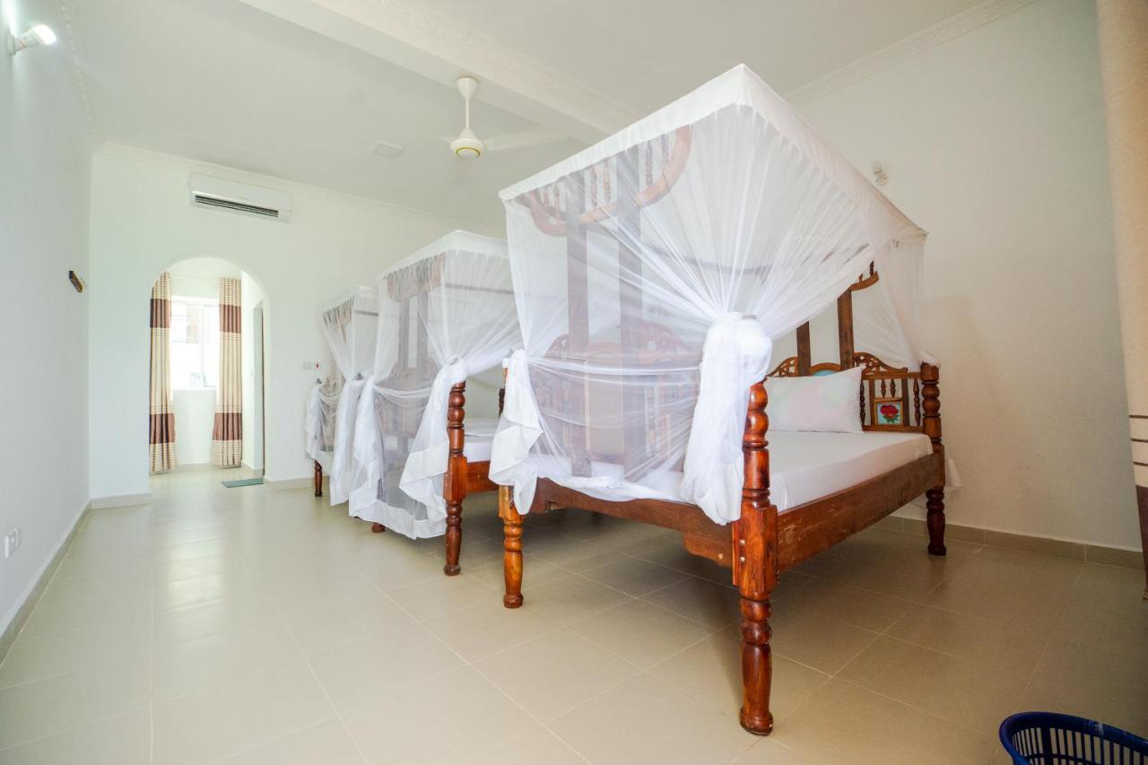 Visitor'S Inn จัมเบียนี ภายนอก รูปภาพ
