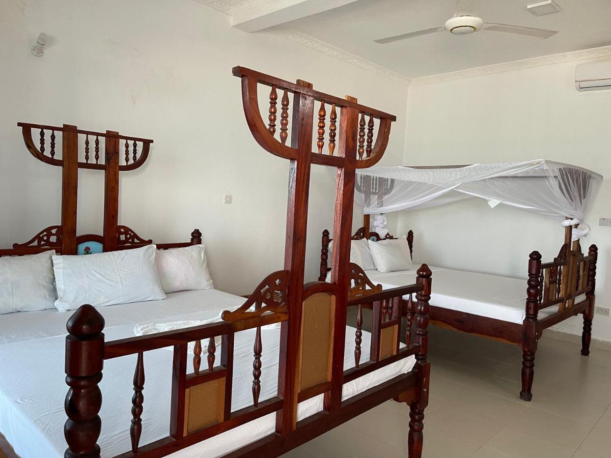 Visitor'S Inn จัมเบียนี ภายนอก รูปภาพ